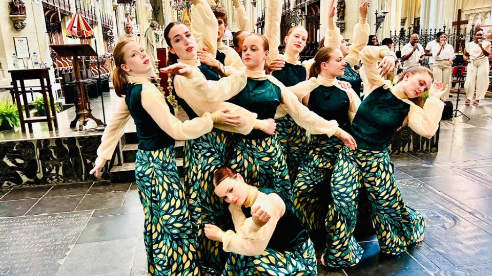 Foto's-dansgroep.jpeg